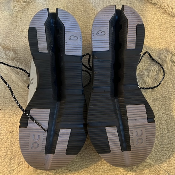 ON Running Cloud Nova - Picture 3 of 3